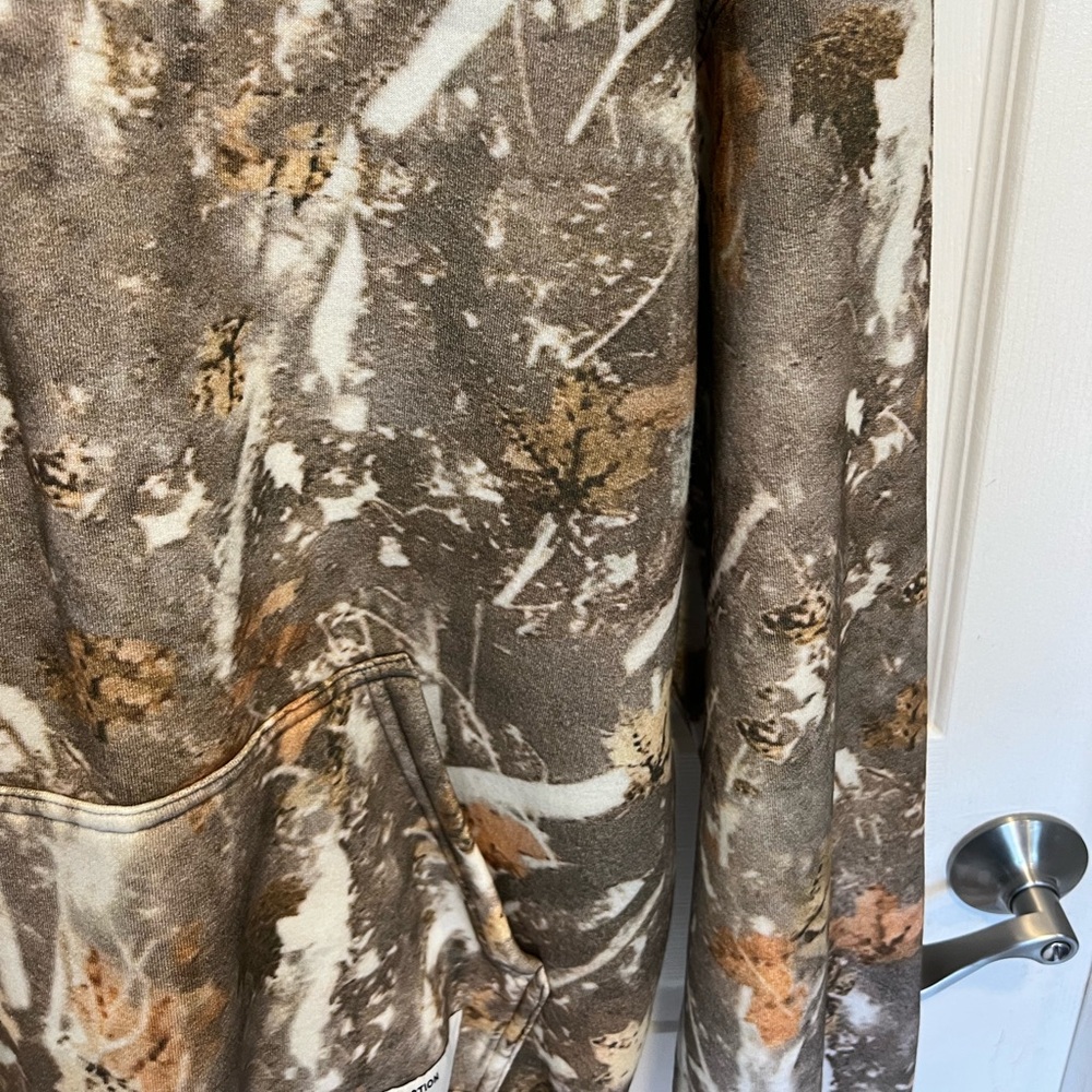 COMFRT Camo Hooded Sweatshirt - Picture 3 of 4